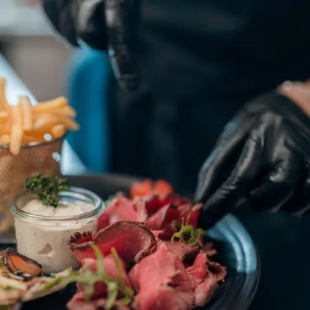 Relais Fleuri Szálloda Chermignon-d'en Bas